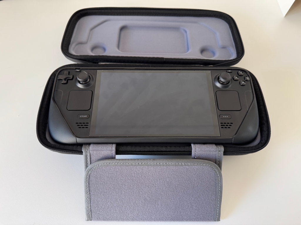 JSAUX Carrying Case housing a Steam Deck OLED