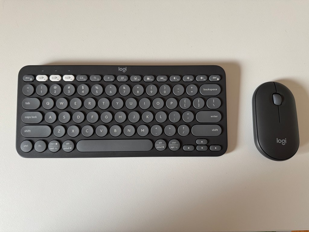 Logitech Pebble 2 Combo is Perfect for Your Steam&nbsp;Deck