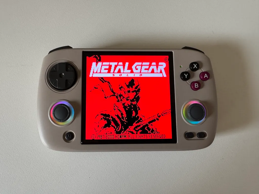 Anbernic RG CubeXX Game Boy Colour - Metal Gear Solid